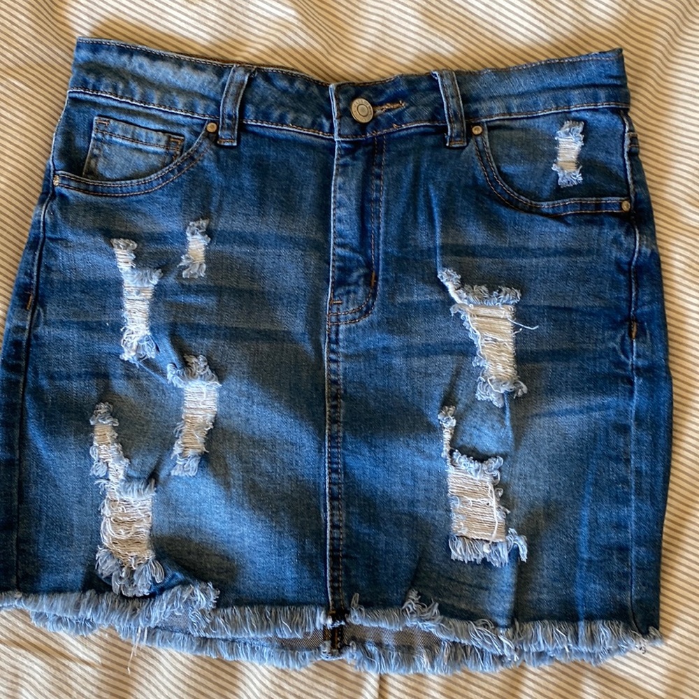 Blue medium skirt.
